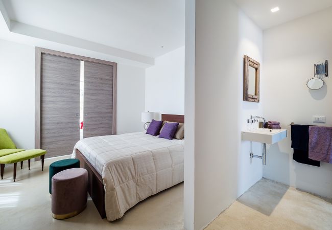 Villa in Avola - Designer villa with pool near Noto, Sicily  Villa in Avola - Designer villa with pool near Noto, Sicily