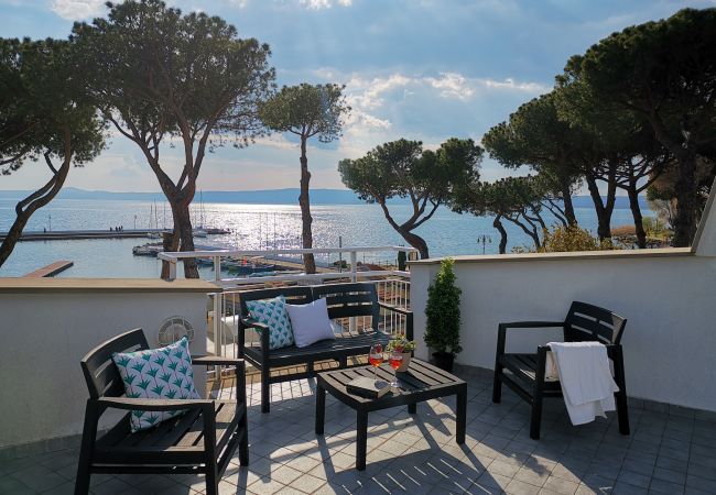 Villa in Bolsena - Villa directly by the sea -Villa Clara for 12 persons Villa in Bolsena - Villa directly by the sea -Villa Clara for 12 persons