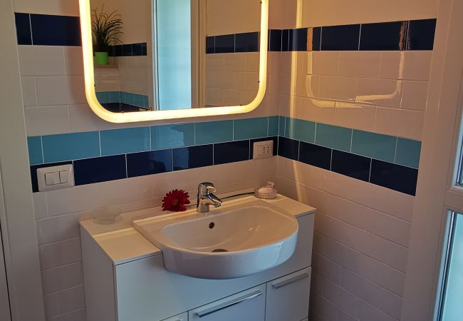 Villa in Bolsena - Villa directly by the sea -Villa Clara for 12 persons Villa in Bolsena - Villa directly by the sea -Villa Clara for 12 persons