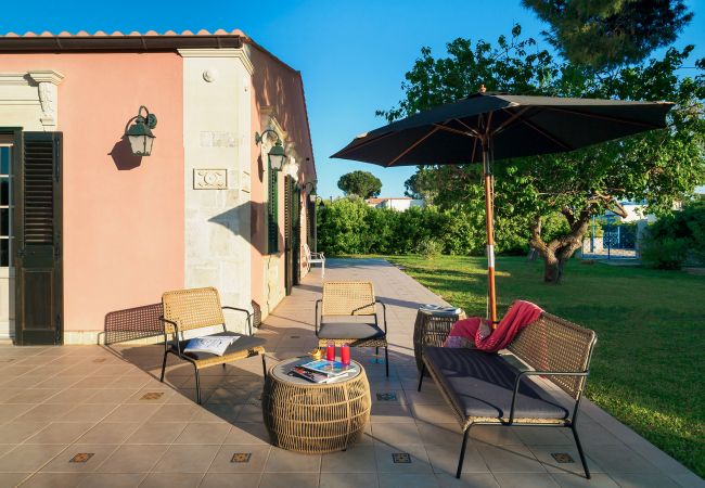 Villa in Fontane Bianche - Pool villa, 300 metres from the beach, Fontane Bianche, Villa in Fontane Bianche - Pool villa, 300 metres from the beach, Fontane Bianche,