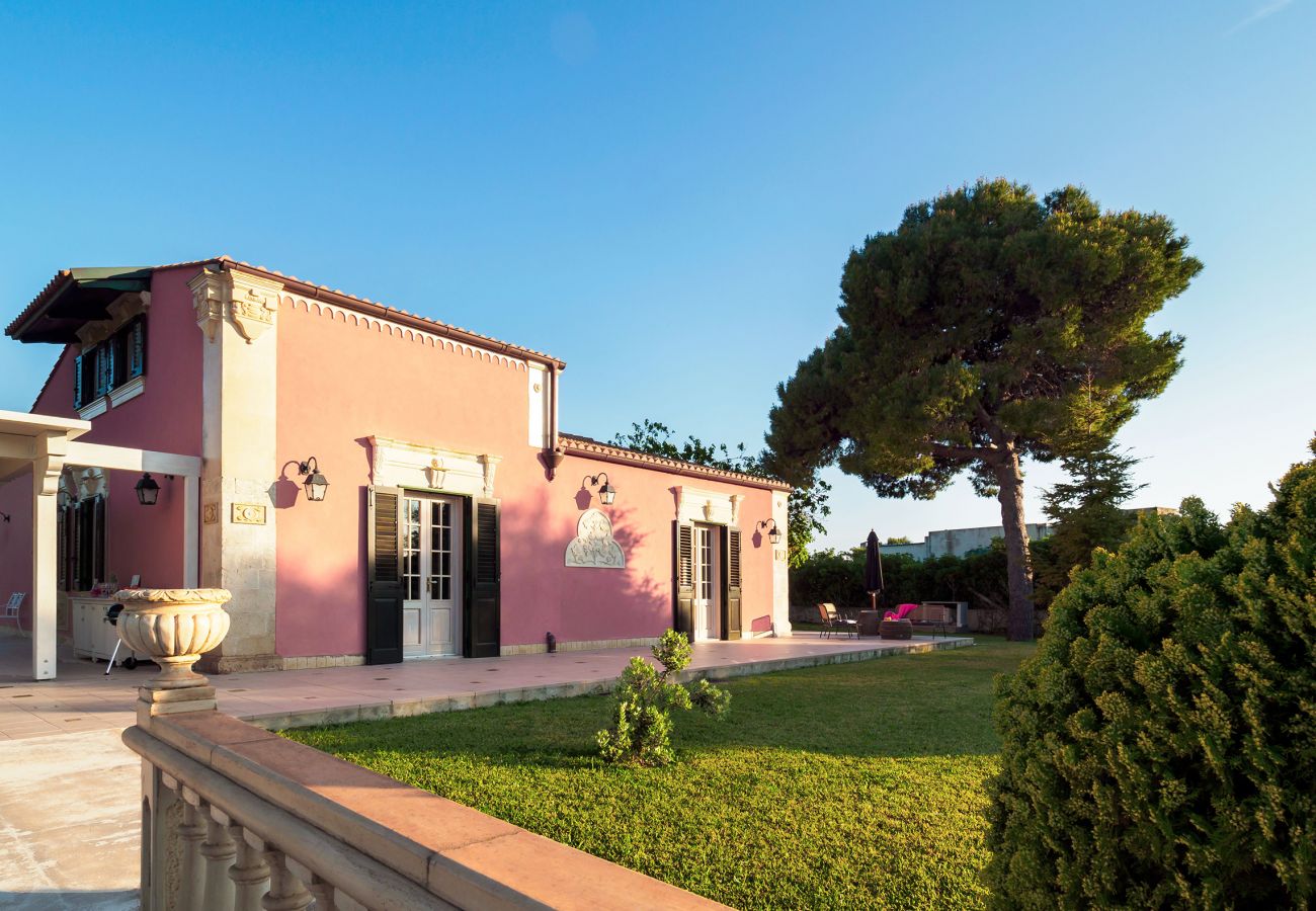 Villa in Fontane Bianche - Pool villa, 300 metres from the beach, Fontane Bianche, Villa in Fontane Bianche - Pool villa, 300 metres from the beach, Fontane Bianche,