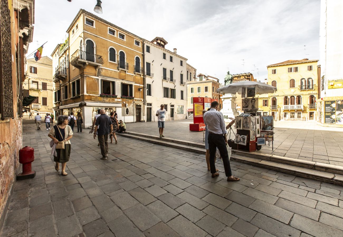 Apartment in Venice - Santa Fosca Canal View R&R