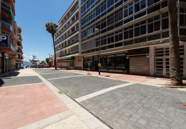 House in Las Palmas de Gran Canaria - Front line with nice terrace By CanariasGetaway  House in Las Palmas de Gran Canaria - Front line with nice terrace By CanariasGetaway