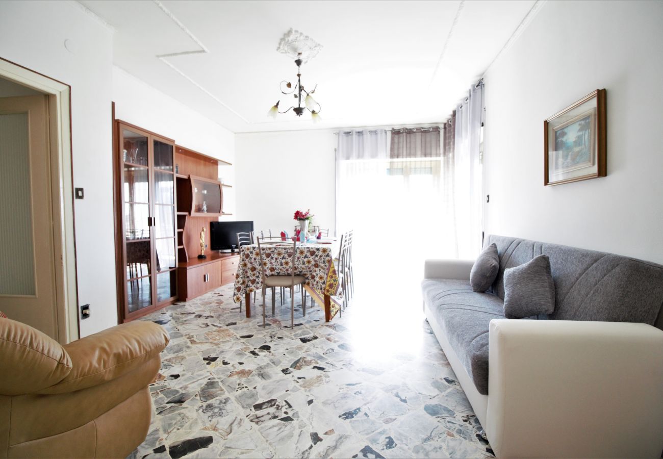 Apartment in Sperlonga - Apartment with terrace overlooking the sea