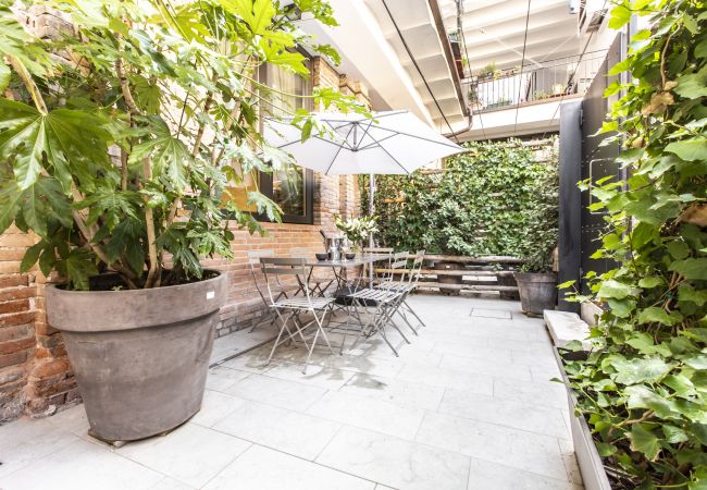 Apartment in Venezia -  Elegant Fornasa Vecia Canal View R&R Apartment in Venezia -  Elegant Fornasa Vecia Canal View R&R