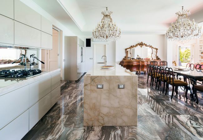 Villa in Capo d´Orlando - Luxury Villa with pool near Capo D'Orlando, with sea views towards the Aeolian Islands, Sicily. Villa in Capo d´Orlando - Luxury Villa with pool near Capo D'Orlando, with sea views towards the Aeolian Islands, Sicily.