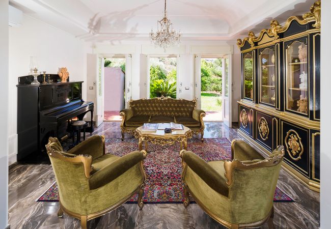 Villa in Capo d´Orlando - Luxury Villa with pool near Capo D'Orlando, with sea views towards the Aeolian Islands, Sicily. Villa in Capo d´Orlando - Luxury Villa with pool near Capo D'Orlando, with sea views towards the Aeolian Islands, Sicily.