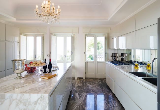 Villa in Capo d´Orlando - Luxury Villa with pool near Capo D'Orlando, with sea views towards the Aeolian Islands, Sicily. Villa in Capo d´Orlando - Luxury Villa with pool near Capo D'Orlando, with sea views towards the Aeolian Islands, Sicily.