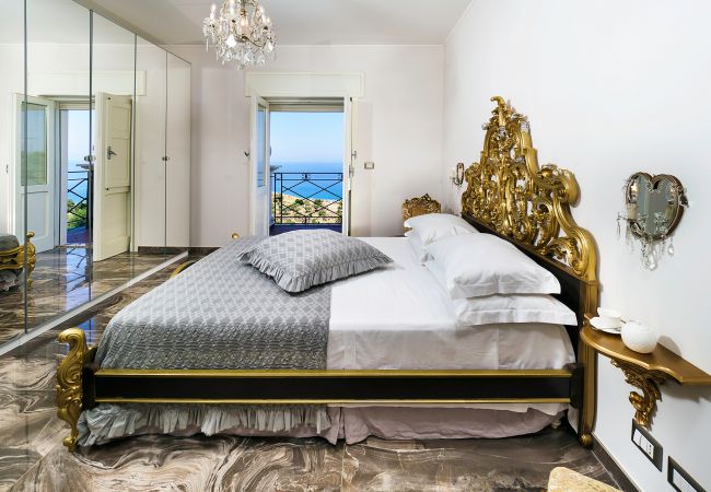 Villa in Capo d´Orlando - Luxury Villa with pool near Capo D'Orlando, with sea views towards the Aeolian Islands, Sicily. Villa in Capo d´Orlando - Luxury Villa with pool near Capo D'Orlando, with sea views towards the Aeolian Islands, Sicily.