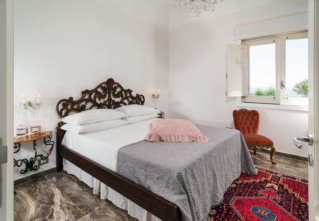 Villa in Capo d´Orlando - Luxury Villa with pool near Capo D'Orlando, with sea views towards the Aeolian Islands, Sicily. Villa in Capo d´Orlando - Luxury Villa with pool near Capo D'Orlando, with sea views towards the Aeolian Islands, Sicily.