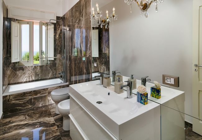 Villa in Capo d´Orlando - Luxury Villa with pool near Capo D'Orlando, with sea views towards the Aeolian Islands, Sicily. Villa in Capo d´Orlando - Luxury Villa with pool near Capo D'Orlando, with sea views towards the Aeolian Islands, Sicily.