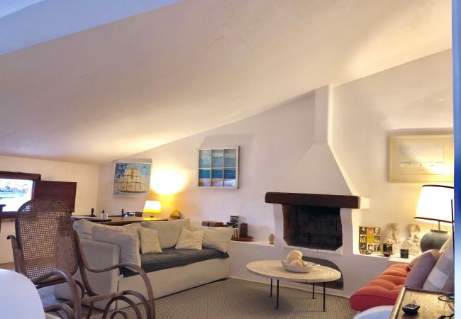 Apartment in Sperlonga - Independent historic residence with a sea-view terrace Apartment in Sperlonga - Independent historic residence with a sea-view terrace