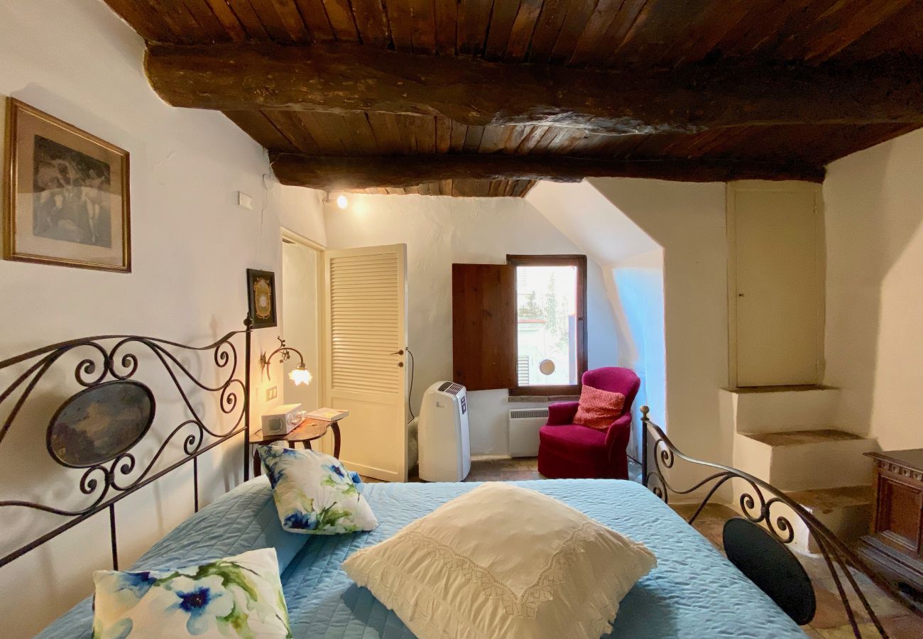 Apartment in Sperlonga - Typical apartment in the heart of the historic center