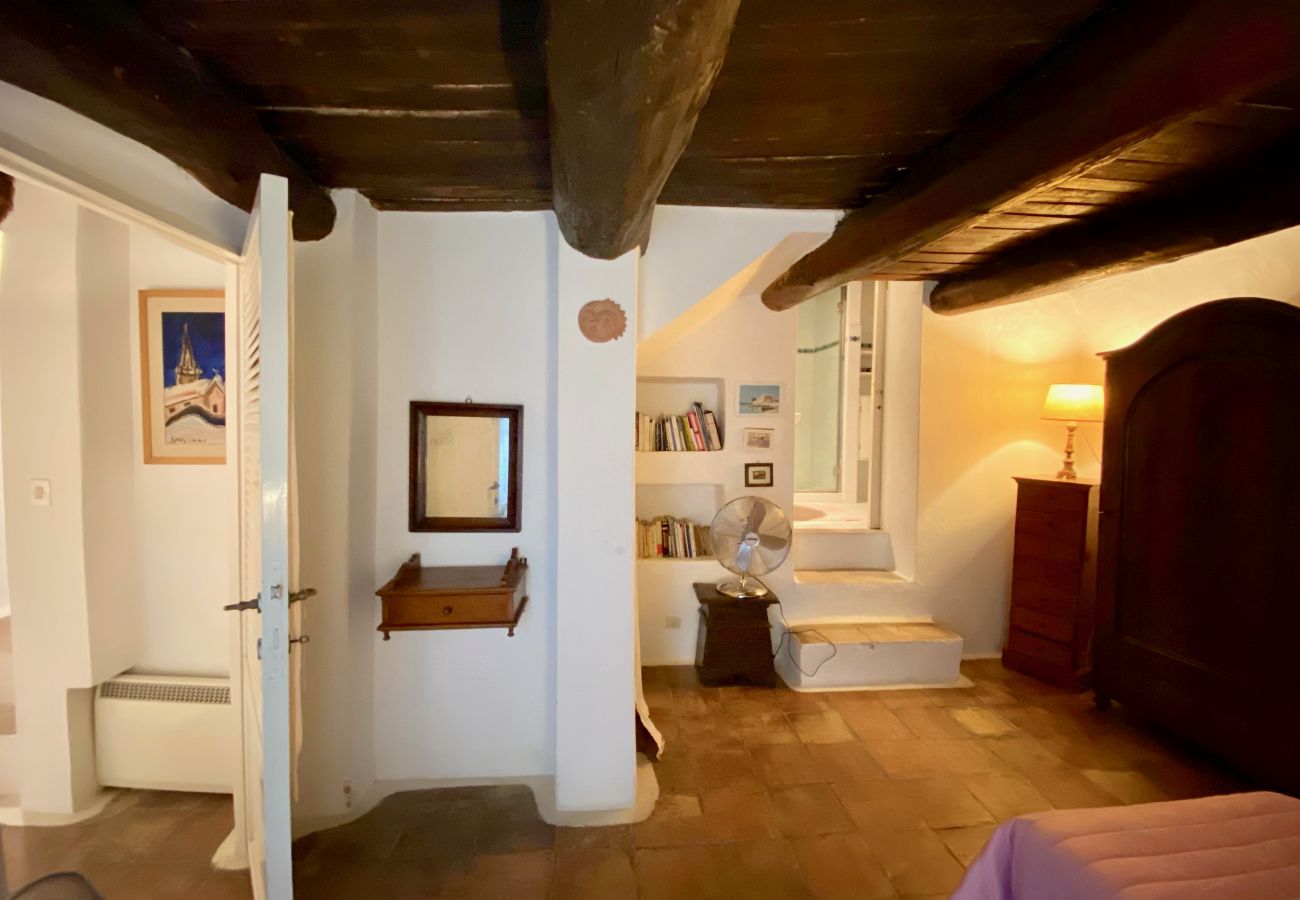 Apartment in Sperlonga - Typical apartment in the heart of the historic center