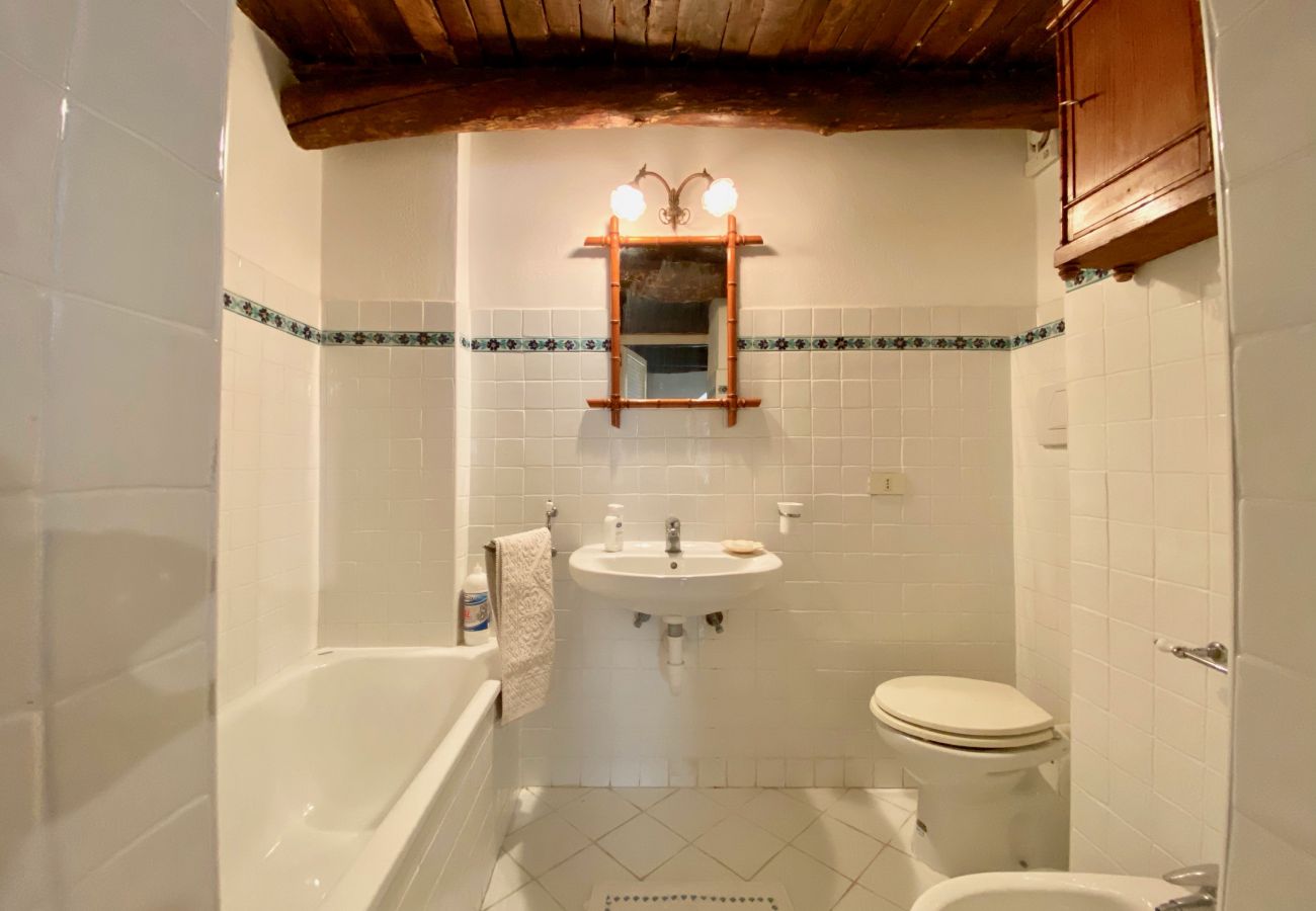 Apartment in Sperlonga - Typical apartment in the heart of the historic center