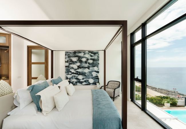 Villa in Siracusa - Villa with pool and direct access to the rocks below in Siracusa, Sicily Villa in Siracusa - Villa with pool and direct access to the rocks below in Siracusa, Sicily