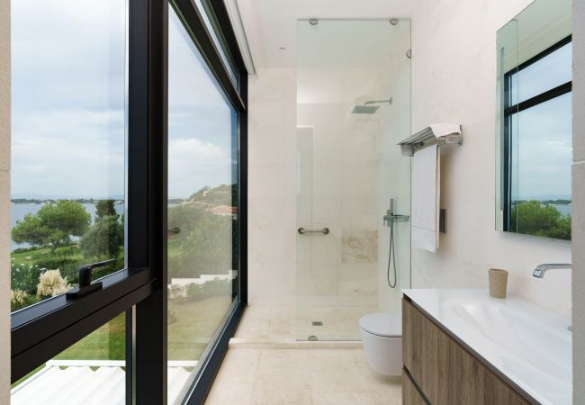 Villa in Siracusa - Villa with pool and direct access to the rocks below in Siracusa, Sicily Villa in Siracusa - Villa with pool and direct access to the rocks below in Siracusa, Sicily