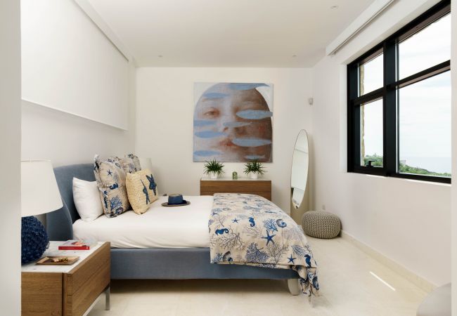 Villa in Siracusa - Villa with pool and direct access to the rocks below in Siracusa, Sicily Villa in Siracusa - Villa with pool and direct access to the rocks below in Siracusa, Sicily