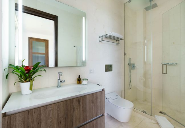 Villa in Siracusa - Villa with pool and direct access to the rocks below in Siracusa, Sicily Villa in Siracusa - Villa with pool and direct access to the rocks below in Siracusa, Sicily