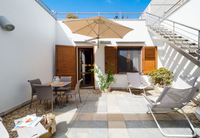 House in San Vito Lo Capo - Cosy home just a stone’s throw away from San Vito Lo Capo’s lovely sandy beach House in San Vito Lo Capo - Cosy home just a stone’s throw away from San Vito Lo Capo’s lovely sandy beach