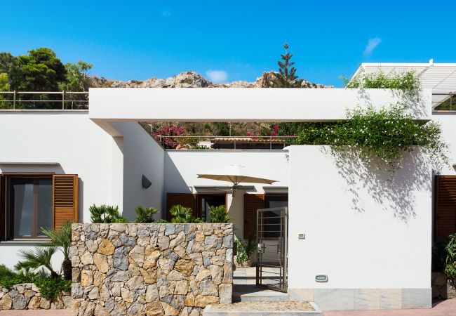 House in San Vito Lo Capo - Cosy home just a stone’s throw away from San Vito Lo Capo’s lovely sandy beach House in San Vito Lo Capo - Cosy home just a stone’s throw away from San Vito Lo Capo’s lovely sandy beach