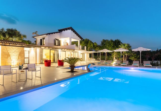 Villa in Ribera - Luxury villa with pool situated near Ribera, Agrigento, Sicily – 6 pax Villa in Ribera - Luxury villa with pool situated near Ribera, Agrigento, Sicily – 6 pax