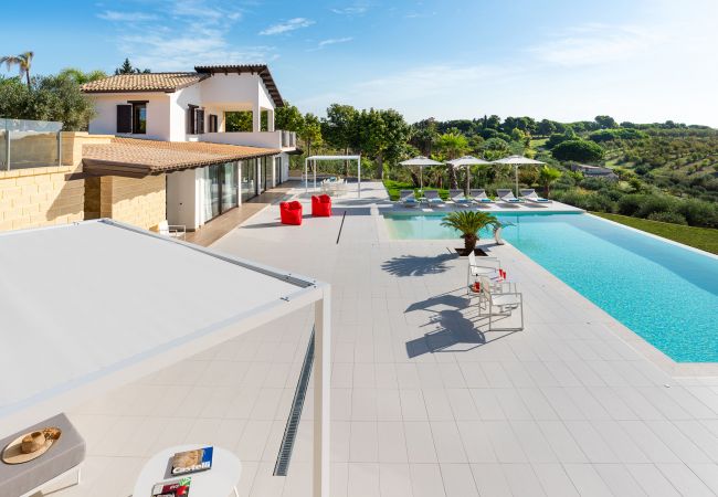Villa in Ribera - Luxury villa with pool situated near Ribera, Agrigento, Sicily – 6 pax Villa in Ribera - Luxury villa with pool situated near Ribera, Agrigento, Sicily – 6 pax