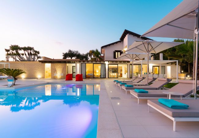 Villa in Ribera - Luxury villa with pool situated near Ribera, Agrigento, Sicily – 6 pax Villa in Ribera - Luxury villa with pool situated near Ribera, Agrigento, Sicily – 6 pax
