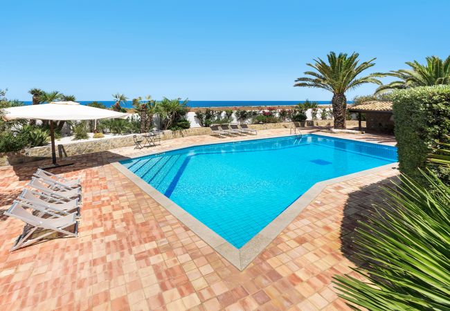 Villa in San Vito Lo Capo - Beautiful villa with pool just a few hundred metres from San Vito Lo Capo’s beach Villa in San Vito Lo Capo - Beautiful villa with pool just a few hundred metres from San Vito Lo Capo’s beach