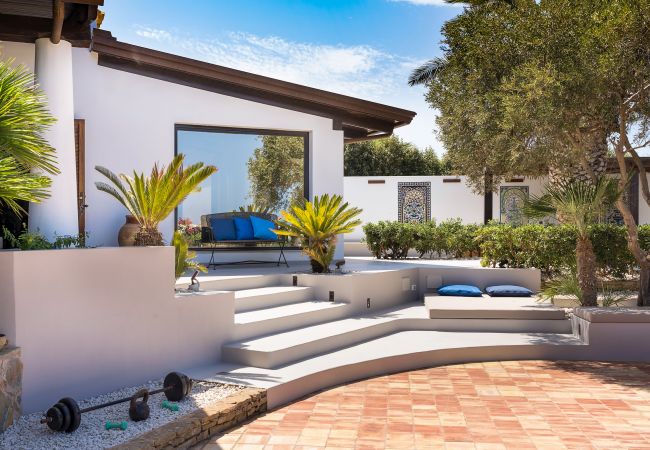 Villa in San Vito Lo Capo - Beautiful villa with pool just a few hundred metres from San Vito Lo Capo’s beach Villa in San Vito Lo Capo - Beautiful villa with pool just a few hundred metres from San Vito Lo Capo’s beach