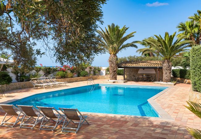 Villa in San Vito Lo Capo - Beautiful villa with pool just a few hundred metres from San Vito Lo Capo’s beach Villa in San Vito Lo Capo - Beautiful villa with pool just a few hundred metres from San Vito Lo Capo’s beach