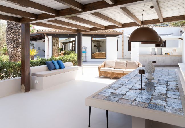 Villa in San Vito Lo Capo - Beautiful villa with pool just a few hundred metres from San Vito Lo Capo’s beach Villa in San Vito Lo Capo - Beautiful villa with pool just a few hundred metres from San Vito Lo Capo’s beach