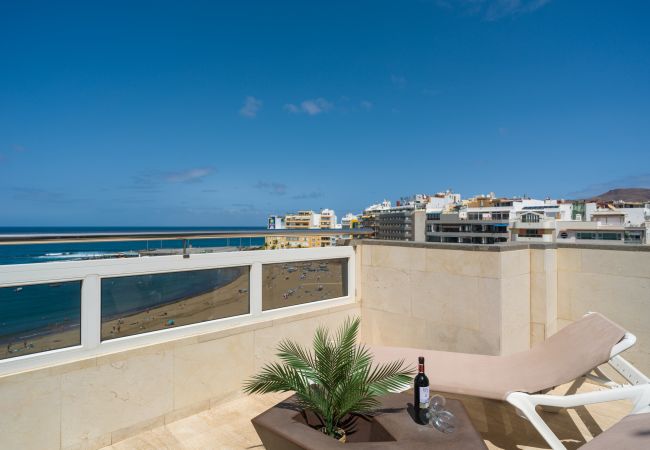  in Las Palmas de Gran Canaria - Awesome beachfront terrace By CanariasGetaway 