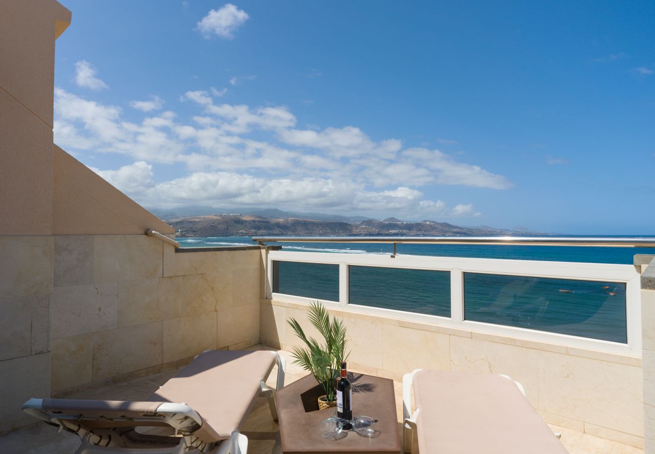 House in Las Palmas de Gran Canaria - Awesome beachfront terrace By CanariasGetaway 