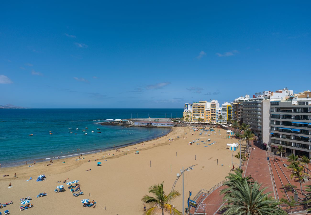 House in Las Palmas de Gran Canaria - Awesome beachfront terrace By CanariasGetaway 