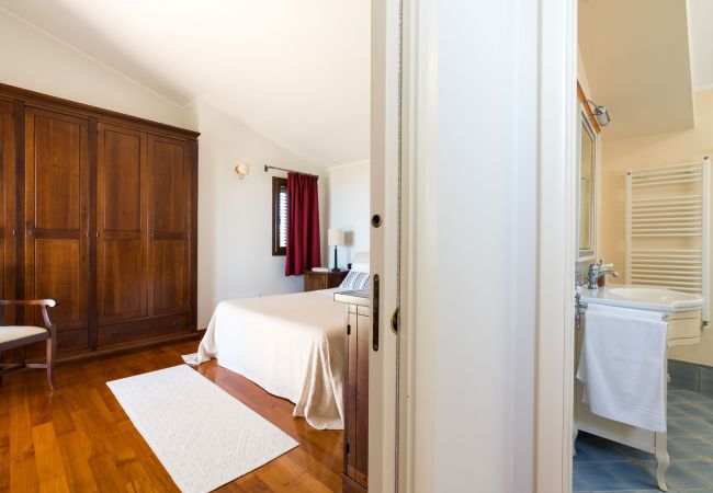 Villa in Paceco - Comfortable villa with pool situated in a splendid panoramic location near Trapani Villa in Paceco - Comfortable villa with pool situated in a splendid panoramic location near Trapani