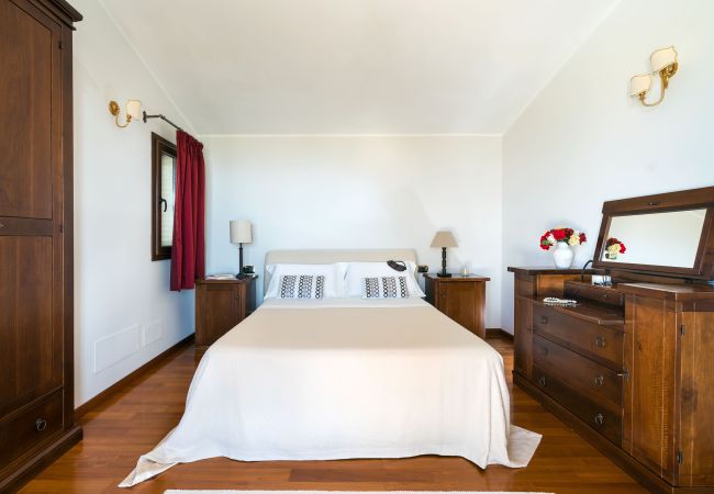 Villa in Paceco - Comfortable villa with pool situated in a splendid panoramic location near Trapani Villa in Paceco - Comfortable villa with pool situated in a splendid panoramic location near Trapani