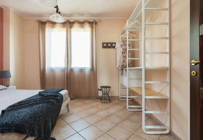 Villa in Paceco - Comfortable villa with pool situated in a splendid panoramic location near Trapani Villa in Paceco - Comfortable villa with pool situated in a splendid panoramic location near Trapani