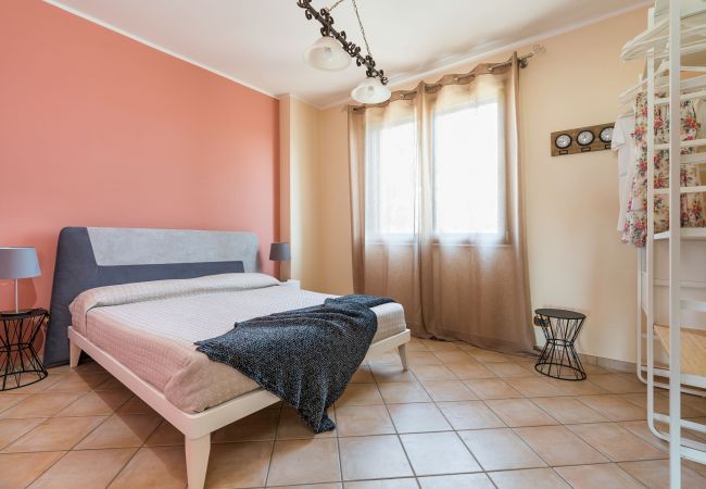 Villa in Paceco - Comfortable villa with pool situated in a splendid panoramic location near Trapani Villa in Paceco - Comfortable villa with pool situated in a splendid panoramic location near Trapani