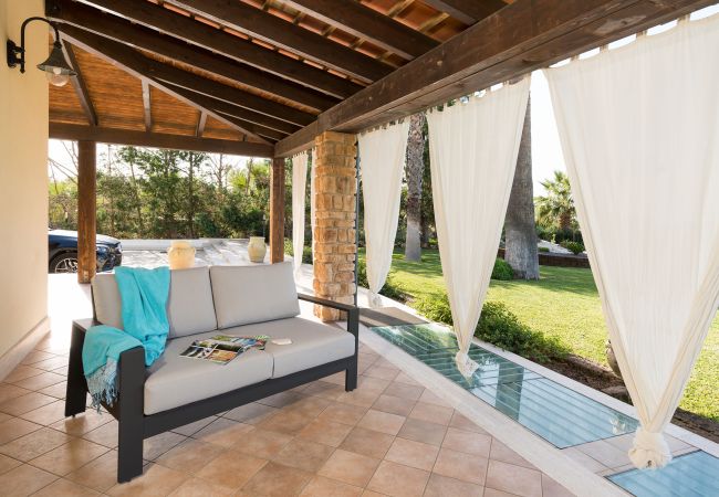 Villa in Paceco - Comfortable villa with pool situated in a splendid panoramic location near Trapani Villa in Paceco - Comfortable villa with pool situated in a splendid panoramic location near Trapani