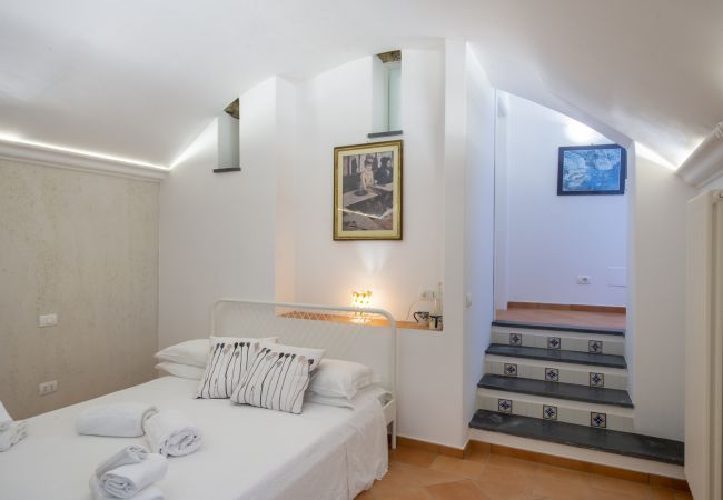 Apartment in Praiano - Casa Cimino B - Incredible view of Capri Apartment in Praiano - Casa Cimino B - Incredible view of Capri