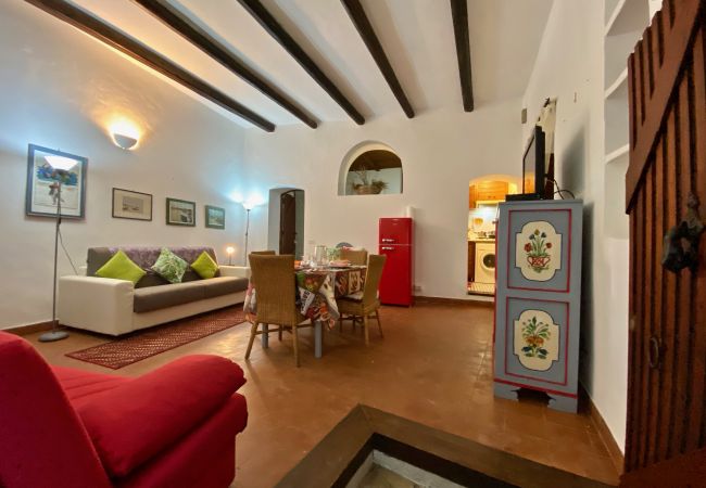  in Sperlonga - In the heart of the historical center, comfortable two-room apartment