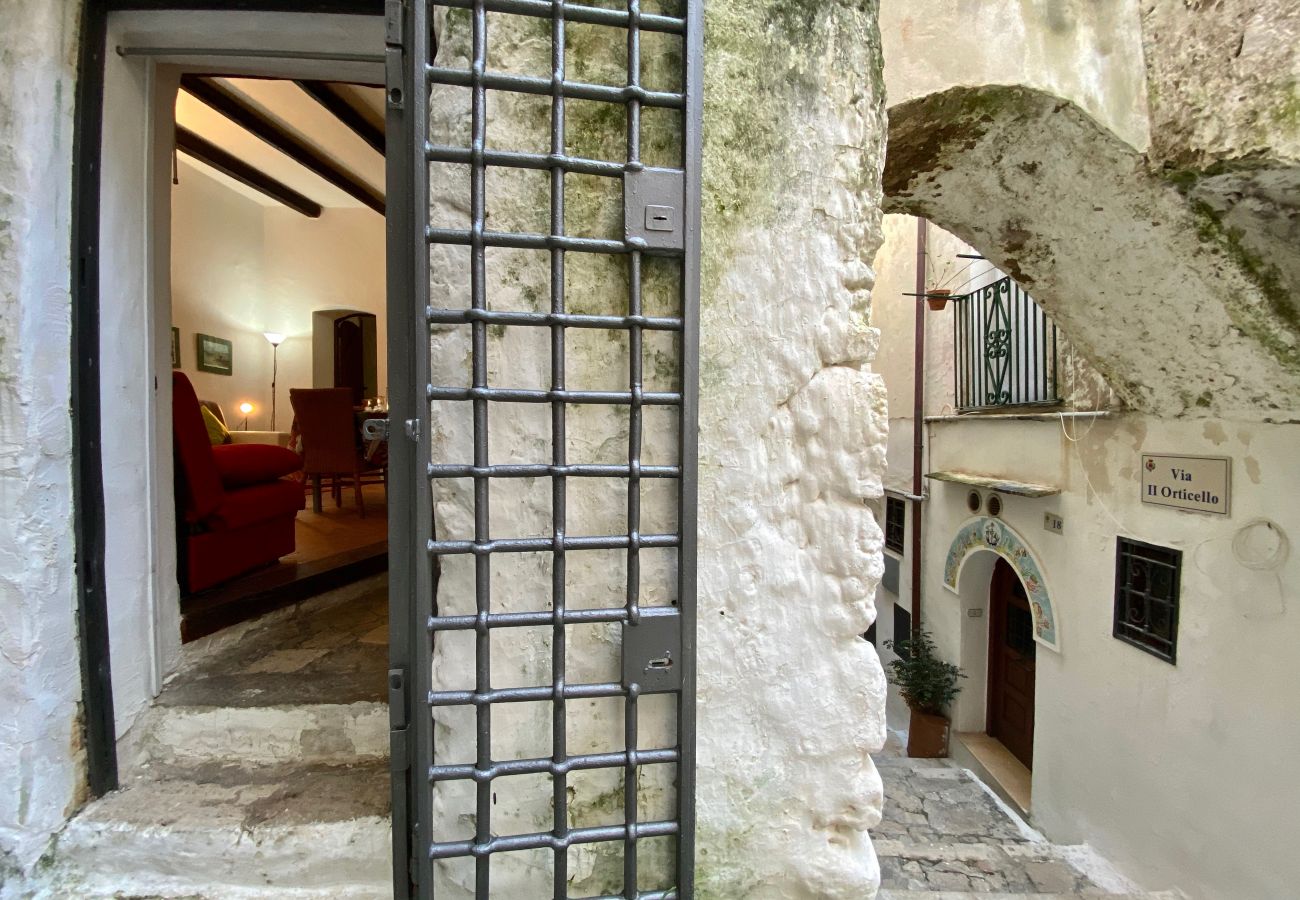 Apartment in Sperlonga - In the heart of the historical center, comfortable two-room apartment