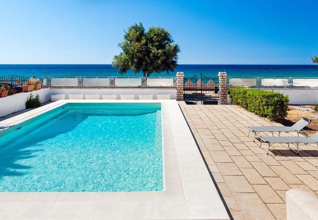 Villa in Custonaci - Villa with private pool, sea front location, in Cornino not far from Trapani