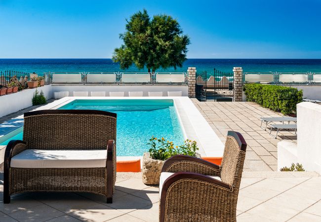 Villa in Custonaci - Villa with private pool, sea front location, in Cornino not far from Trapani