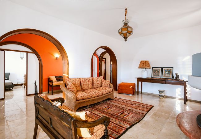 Villa in Custonaci - Villa with private pool, sea front location, in Cornino not far from Trapani Villa in Custonaci - Villa with private pool, sea front location, in Cornino not far from Trapani