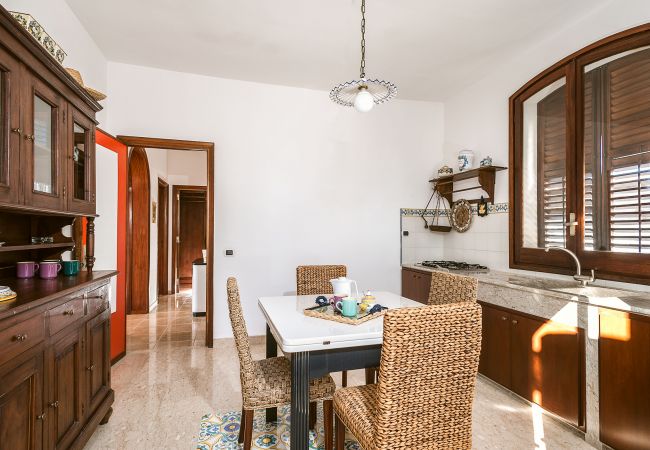 Villa in Custonaci - Villa with private pool, sea front location, in Cornino not far from Trapani Villa in Custonaci - Villa with private pool, sea front location, in Cornino not far from Trapani