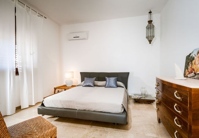 Villa in Custonaci - Villa with private pool, sea front location, in Cornino not far from Trapani Villa in Custonaci - Villa with private pool, sea front location, in Cornino not far from Trapani