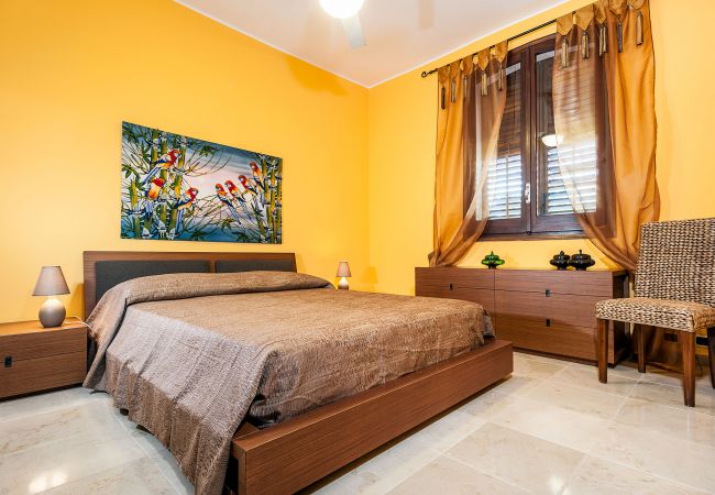 Villa in Custonaci - Villa with private pool, sea front location, in Cornino not far from Trapani Villa in Custonaci - Villa with private pool, sea front location, in Cornino not far from Trapani