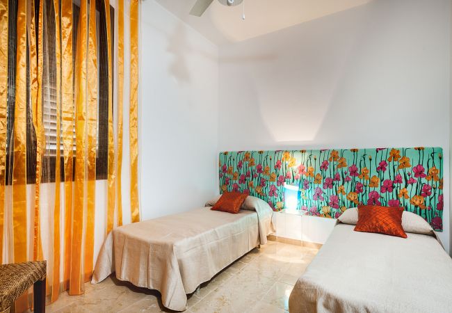 Villa in Custonaci - Villa with private pool, sea front location, in Cornino not far from Trapani Villa in Custonaci - Villa with private pool, sea front location, in Cornino not far from Trapani